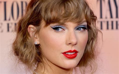 We Wore Taylor Swift's Signature Lipstick For A Week & Here's 